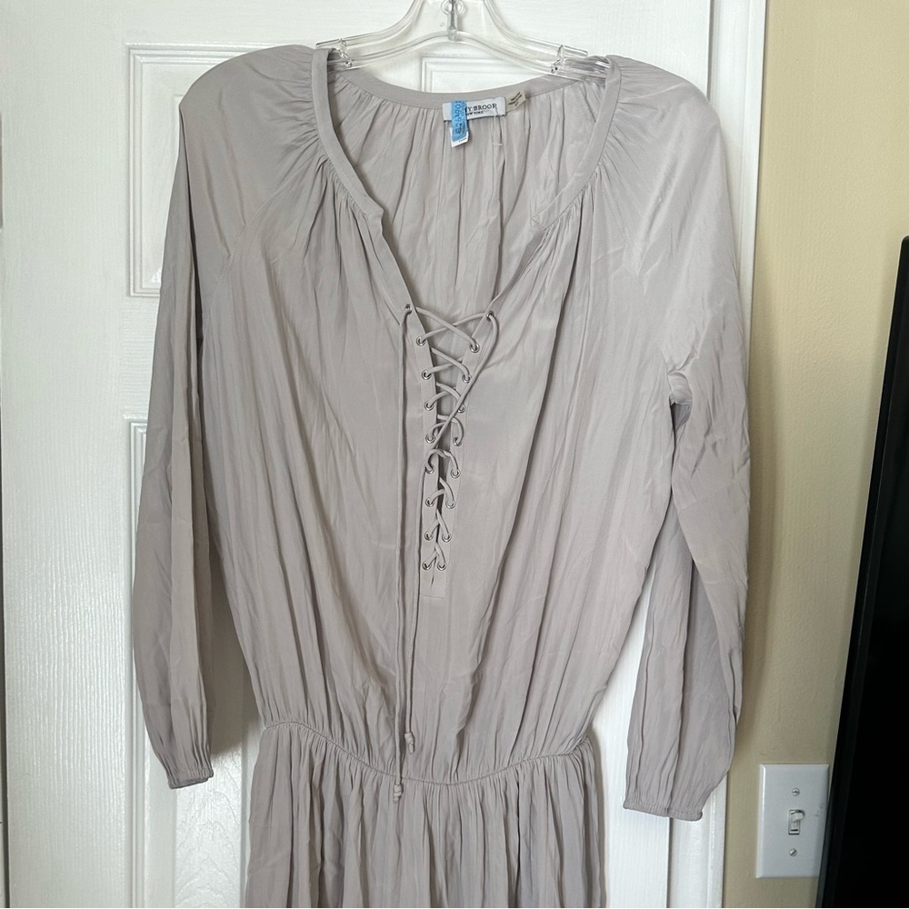 Ramy Brook ‘Alexandra’ gray lace front dress with sleeves from Revolve. Size XS - Picture 7 of 8